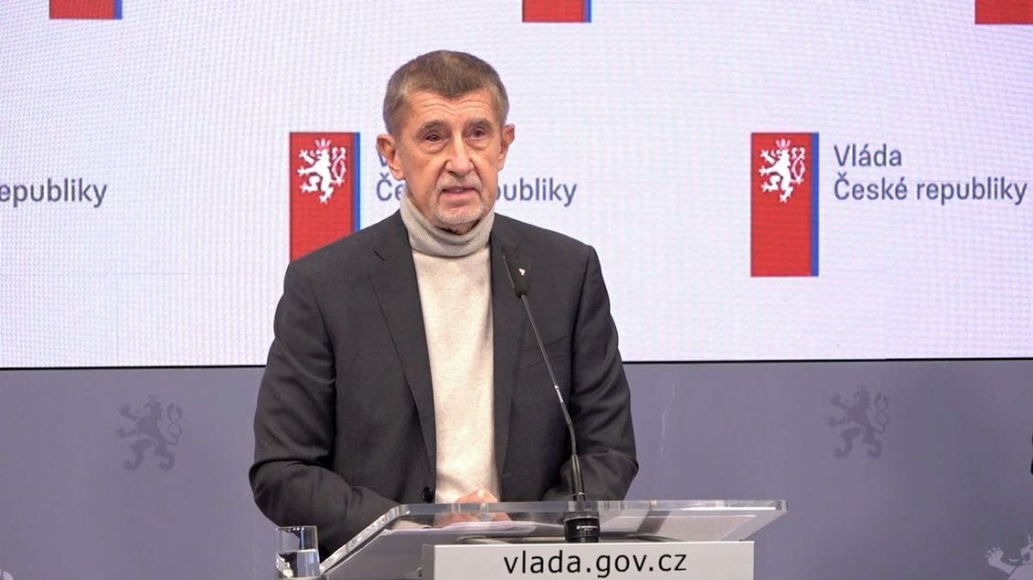 Macinka změní styl komunikace, nemáme zájem na eskalaci vztahů s Hradem, řekl Babiš - Novinky